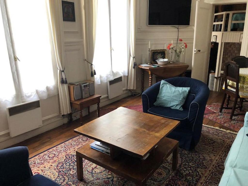 Le 35 Rue Coquilliere With Airport Pick-up Service Apartment *